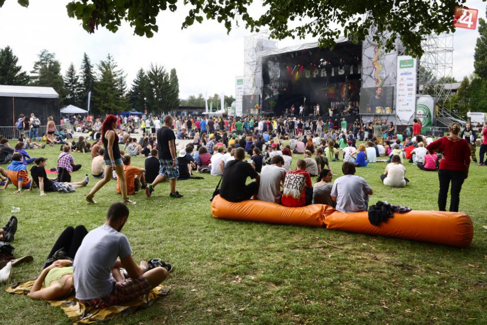 Ilustračný obrázok k článku Zlaté piesky budú počas niektorých letných dní uzatvorené. Dôvodom sú hudobné párty!