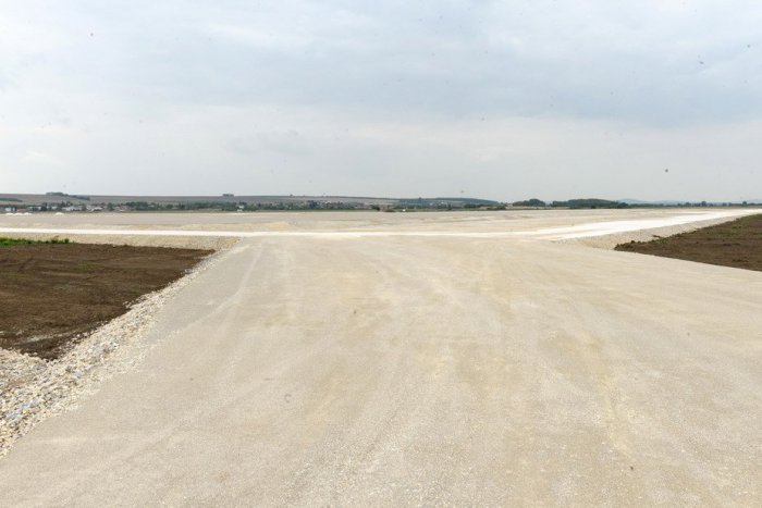 Ilustračný obrázok k článku Na cestách pre Jaguar odkryli objekty z čias Veľkej Moravy: Hrozí ich narušenie