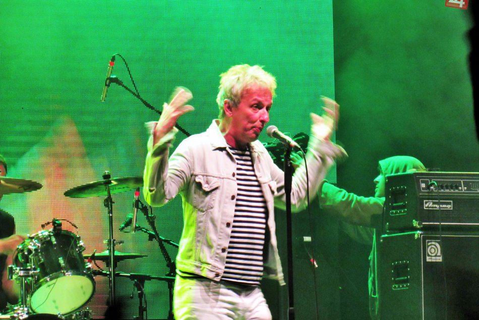 Ilustračný obrázok k článku Delňu poznačil dážď, ale aj pozitívna nálada: Úvod Dobrého festivalu v OBRAZOCH