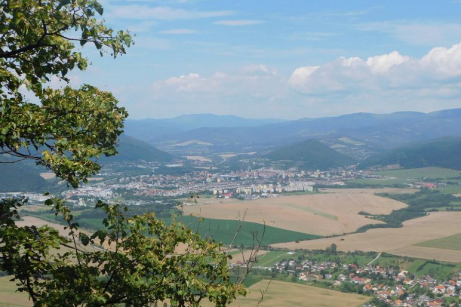 Ilustračný obrázok k článku Letný relax v prírode: 3 vyhľadávané lokality na Gemeri, ktoré vás nabijú energiou!