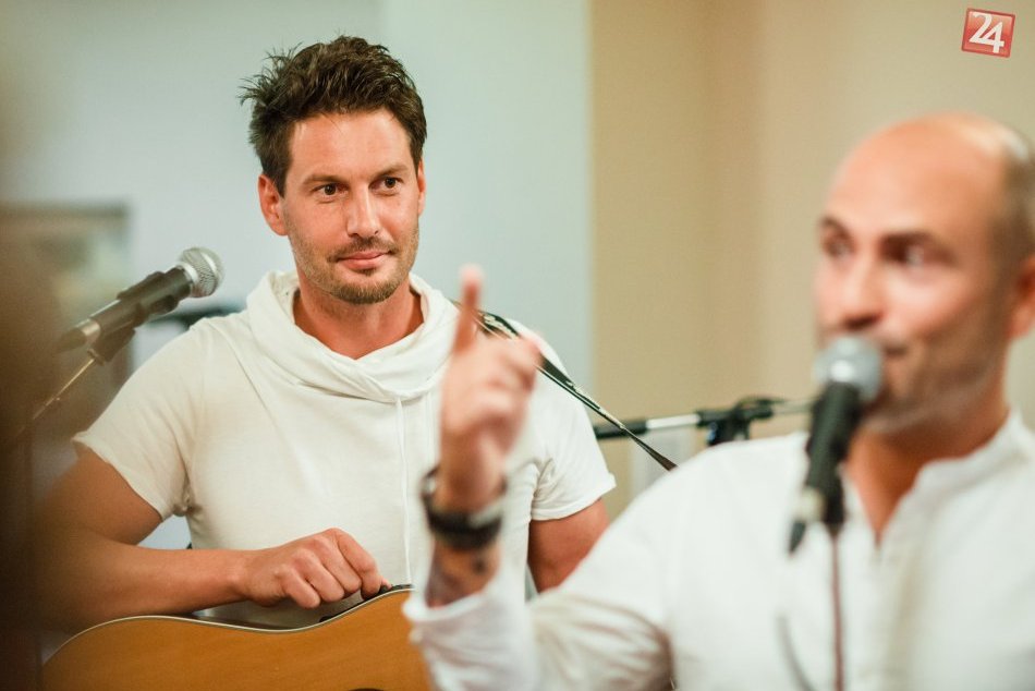 Ilustračný obrázok k článku Spevák Luneticu: Zahrať si na šíravskom amfiteátri po 20 rokoch bude zaujímavé