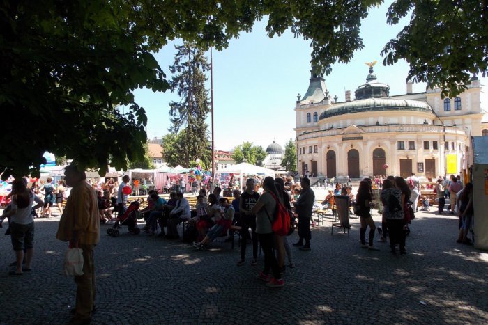 Ilustračný obrázok k článku Spišské trhy odštartovali: Kultúrny program si môžete vychutnať aj pred Redutou