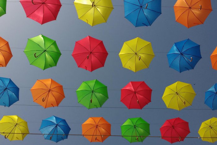 Ilustračný obrázok k článku Príďte do ulíc Bratislavy a pomôžte vytvoriť farebný slovenský rekord!