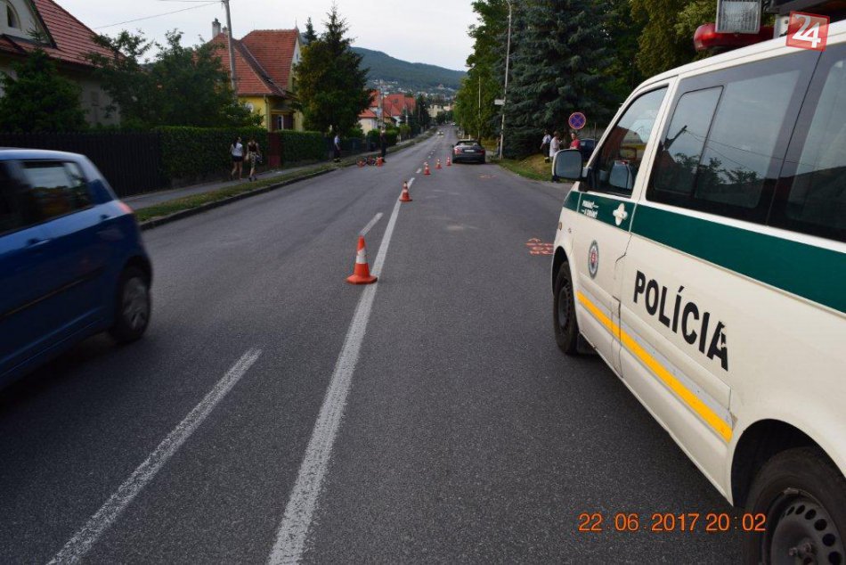 Ilustračný obrázok k článku Vážna dopravná nehoda v Nitre: Auto narazilo do cyklistov, FOTO