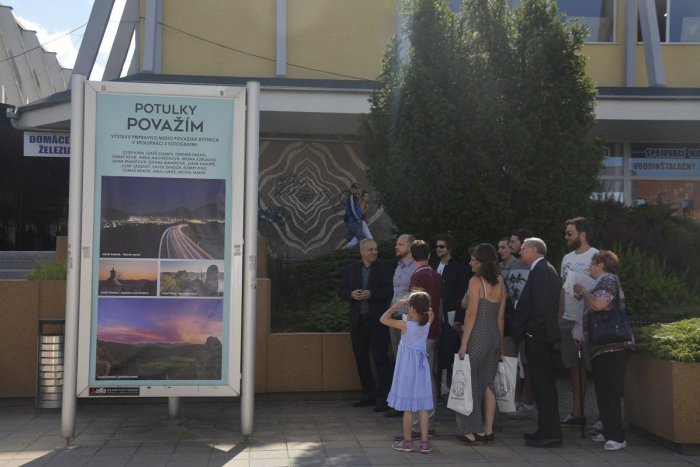 Ilustračný obrázok k článku V centre Považskej vyrástla unikátna výstava: Čarovné zábery na city boardoch