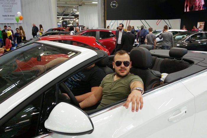 Ilustračný obrázok k článku Zvolenský taxikár Stano vozí dokonca deti do školy: Niektorí riadne spohodlneli