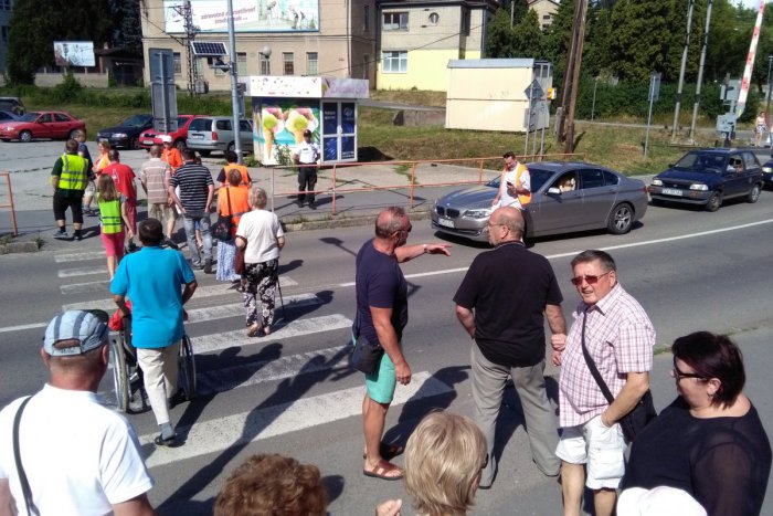 Ilustračný obrázok k článku Nervy zvolenských vodičov preveril protest. Takmer stovka ľudí blokovala vyťažené cesty