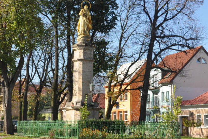 Ilustračný obrázok k článku Zrekonštruujú dominantu námestia