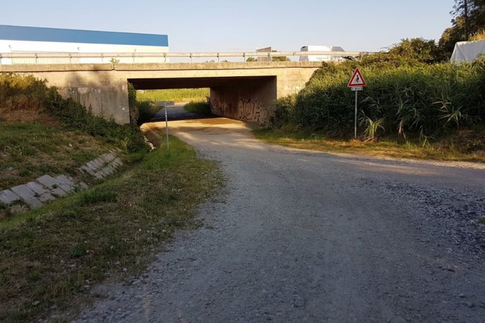 Ilustračný obrázok k článku Pre opravy podjazdu na JuRaVe je úsek uzavretý aj pre cyklistov