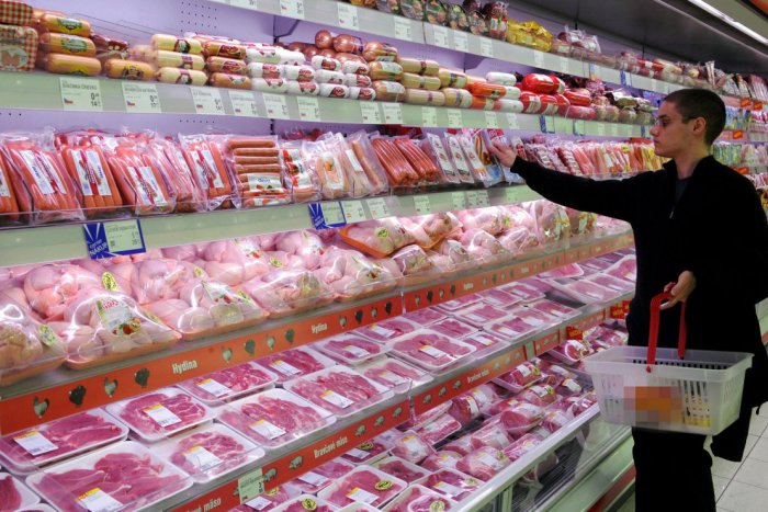 Ilustračný obrázok k článku V obchodoch stúpnu ceny: Dôvodom je rast príplatkov za prácu v noci a cez víkend