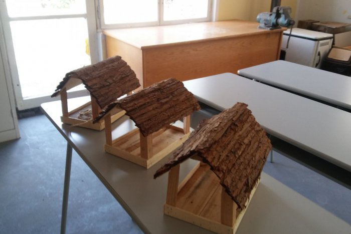 Takto vyzerajú vtáčie búdky vyrábané na pomoc deťom