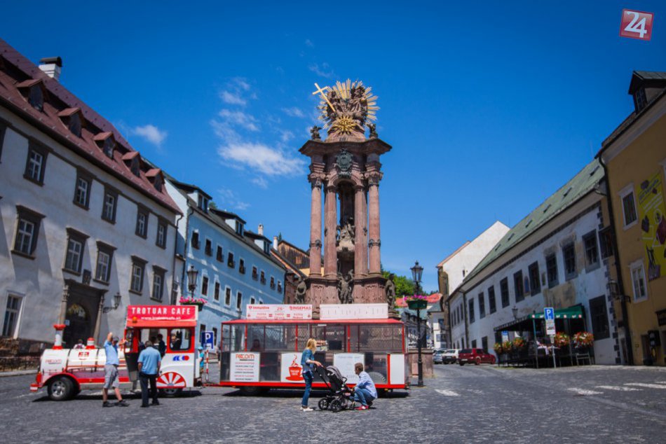 Ilustračný obrázok k článku Pestrá sobota v centre Štiavnice: Čo prinesie Umenie na Trojici?