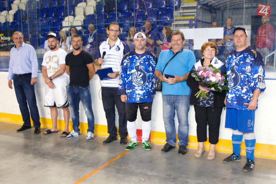 Ilustračný obrázok k článku Po prvom hracom dni bez prehry dva tímy. Domáci aj bez inkasovaného gólu