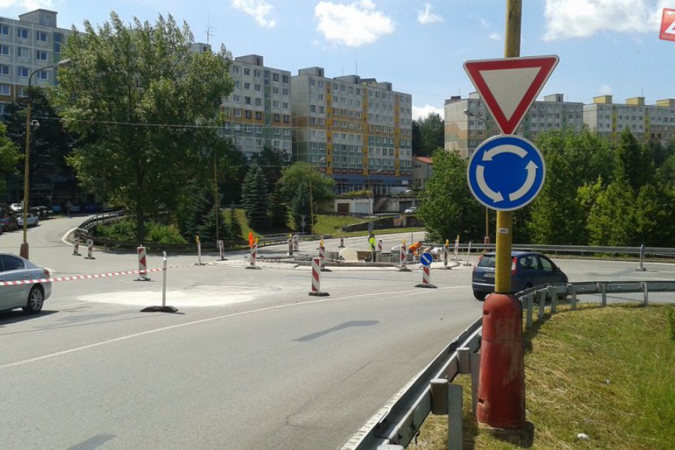 Ilustračný obrázok k článku Prístup na Rozkvet sa mení: Ako má vyzerať známa križovatka v Považskej? FOTO