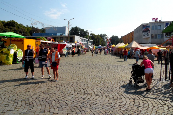 Ilustračný obrázok k článku Leto v Humennom tradične oživí aj jarmok: Prvé info o tom, čo sa chystá