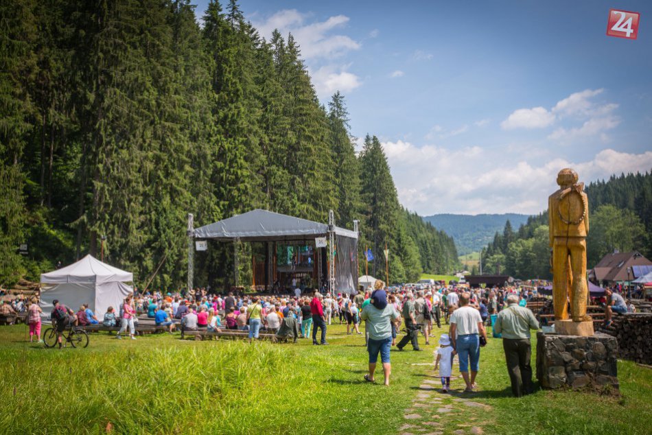 Ilustračný obrázok k článku FOTO: Na Horehroní to žilo. Obľúbený Deň stromu prilákal tisícky návštevníkov