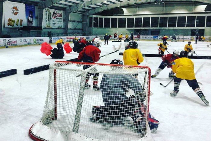 Ilustračný obrázok k článku Unikátny kemp pre mladých hokejistov: Zastúpenie mali i HC Nové Zámky, VIDEO