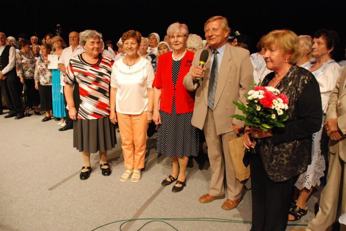 Ilustračný obrázok k článku V Dúbravke sa stretnú súbory seniorov