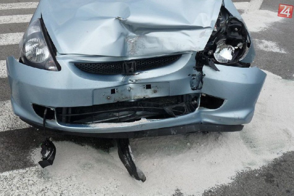 Ilustračný obrázok k článku Nehoda na známej bystrickej ulici. Na mieste 2 zrazení chlapci