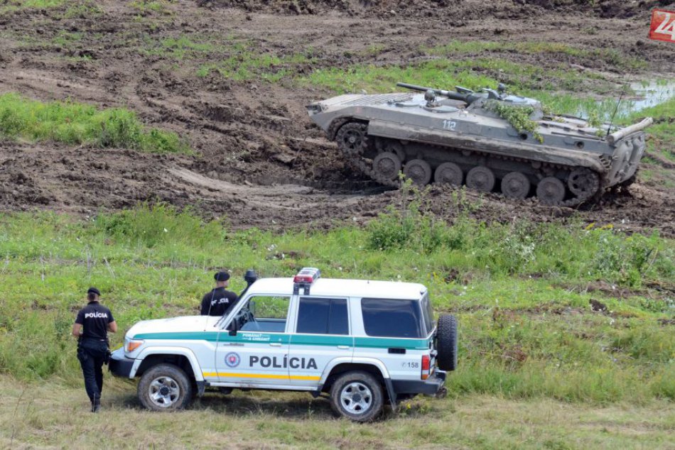 Ilustračný obrázok k článku V armáde bude pôsobiť viac vojakov: Pribudne aj ďalšia technika