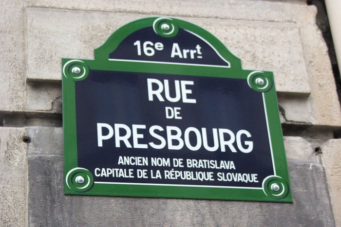 Ilustračný obrázok k článku Vedeli ste, že vo svete sa môžete prejsť po Rue de Presbourg či Bratislava Street? (1.)