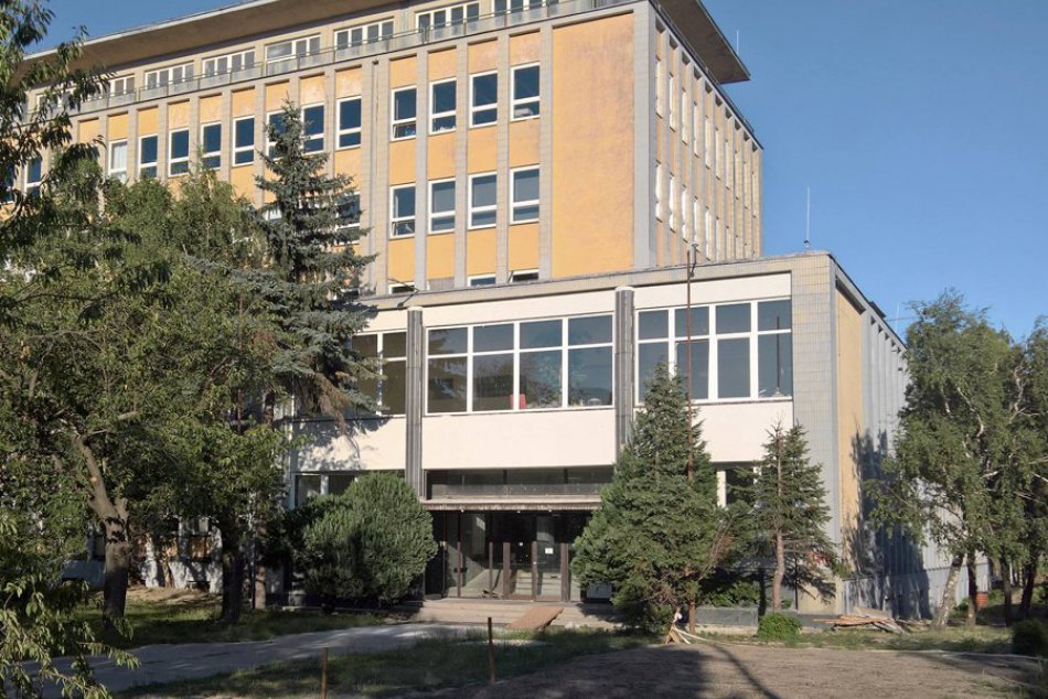 Ilustračný obrázok k článku V Novej Cvernovke vzniká netradičný druh knižnice - Kabinet pomalosti