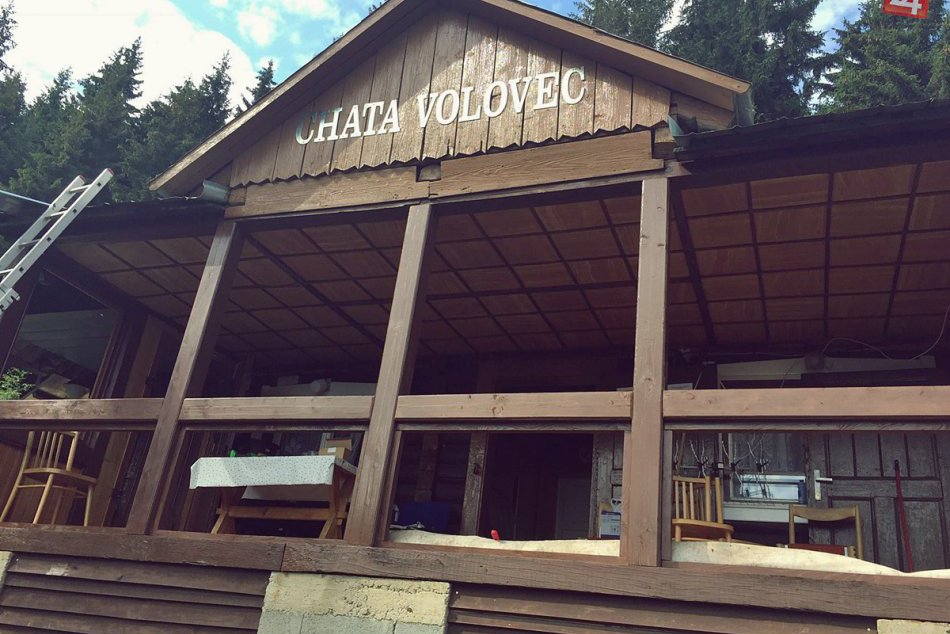 Ilustračný obrázok k článku Známu chatu na Volovci opravujú: Obnova niektorých častí prišla naozaj v poslednej chvíli, FOTO