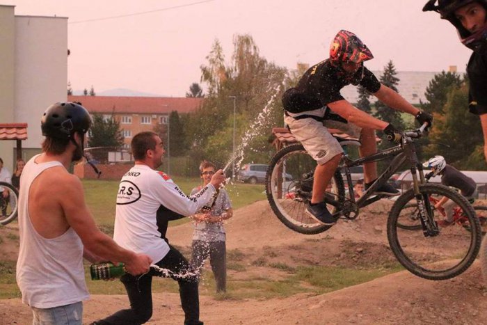 Ilustračný obrázok k článku Raj bikerov v Žiari: Dráhu si obľúbili aj cezpoľní, čerešničkou bude Pumpcup