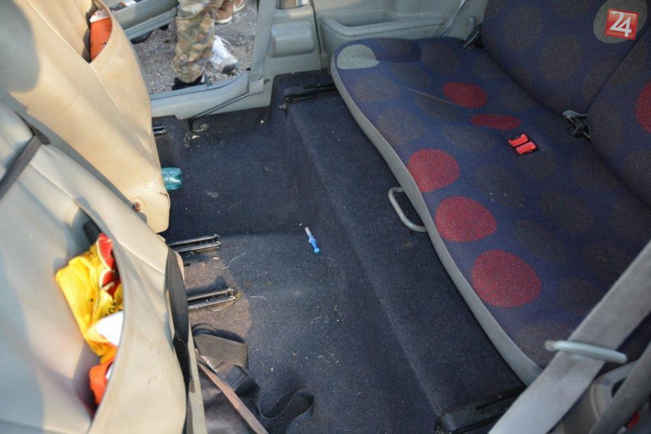 Ilustračný obrázok k článku Zásah kukláčov na ceste pri Žiari: Toto našli v aute! policajné FOTO