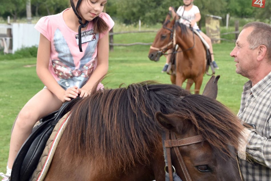 Ilustračný obrázok k článku Deti vás budú zbožňovať: 5 atraktívnych miest v okolí Košíc, kde si milovníci zvierat prídu na svoje