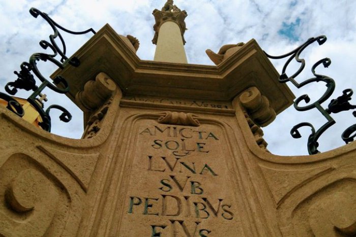 Ilustračný obrázok k článku Mesto pokračuje v obnove pamiatok. Krajší je Mariánsky a Mórový stĺp aj fontána na Kvačalovej