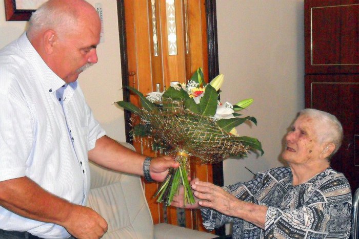 Ilustračný obrázok k článku Stále si vychutná aj 5 kapučín denne: Najstaršia Humenčanka sa dožila krásneho jubilea!