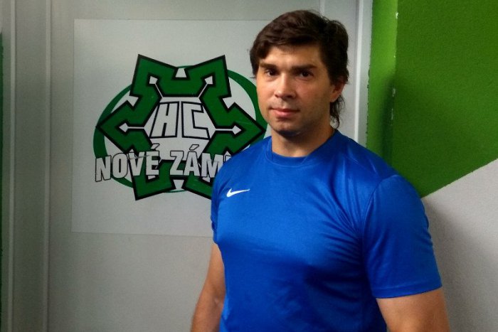 Ilustračný obrázok k článku Lídrom obrany by mal byť aj Rus Kanarsky: Slovenský hokej študoval aj na internete