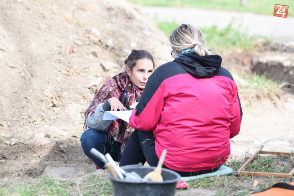 Ilustračný obrázok k článku Archeológovia na trnavskej kalvárii odkryli pozostatky lazaretu!