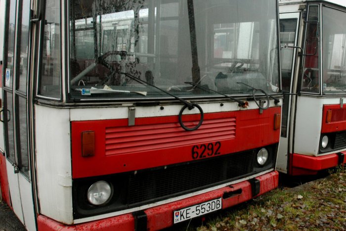 Ilustračný obrázok k článku Policajti riešia kuriózny prípad: Chlapci sa v noci chceli povoziť na autobuse