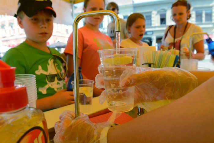 Ilustračný obrázok k článku Neznesiteľná horúčava: Košice otvorili v centre vodný bar