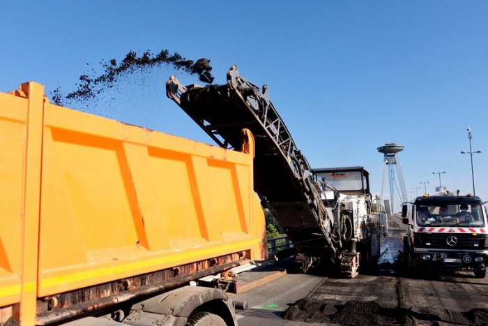 Ilustračný obrázok k článku Prvá etapa opravy vozovky na Moste SNP je ukončená, začína druhá etapa