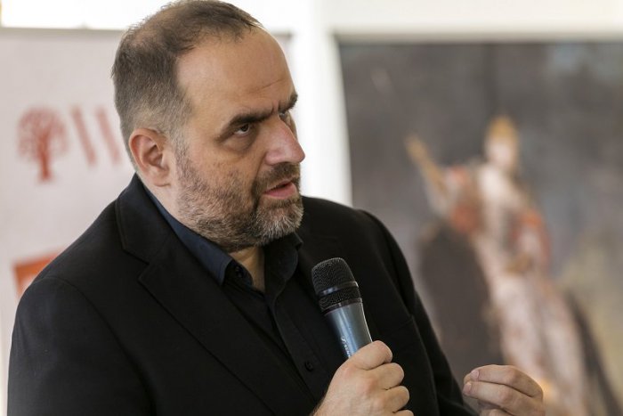 Ilustračný obrázok k článku Pavol Frešo chce opäť kandidovať za predsedu BSK: Prišiel s plánom na bezplatnú dopravu