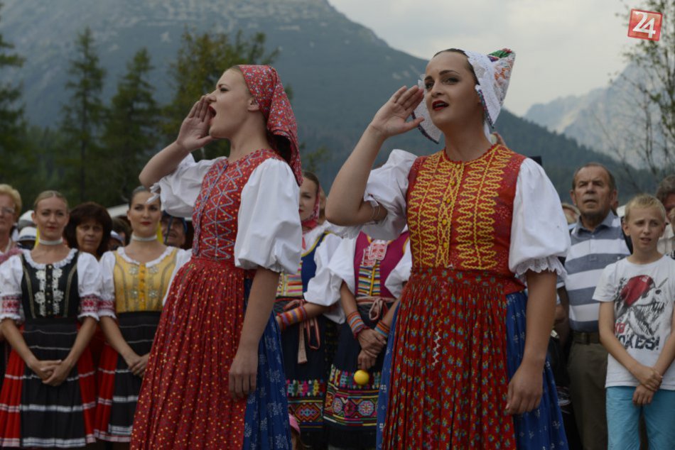 Ilustračný obrázok k článku Dychberúci zážitok: Umelecký súbor Lúčnica sa po 30 rokoch vrátil do Tatier