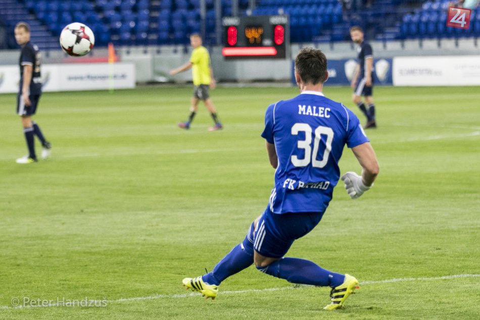 Ilustračný obrázok k článku Poprad s prvou ligovou prehrou: Podľahol v Bardejove po spornej penalte