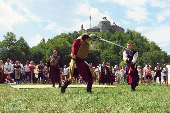 Ilustračný obrázok k článku Krásnohorské hradné hry priniesli gladiátorské zápasy i dobový vojenský tábor: Pozrite si prvé FOTO a VIDEO!