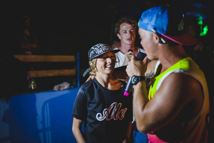 Ilustračný obrázok k článku FOTO a výsledky letného Big Airu: Mladučký skokan Mišo (13) všetkým vytrel zrak!