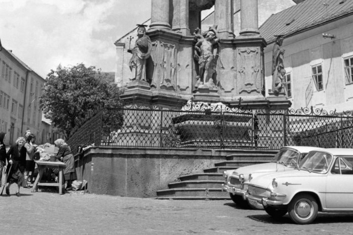 Ilustračný obrázok k článku Takto pred polstoročím: Letný deň v Banskej Štiavnici na retro FOTKÁCH