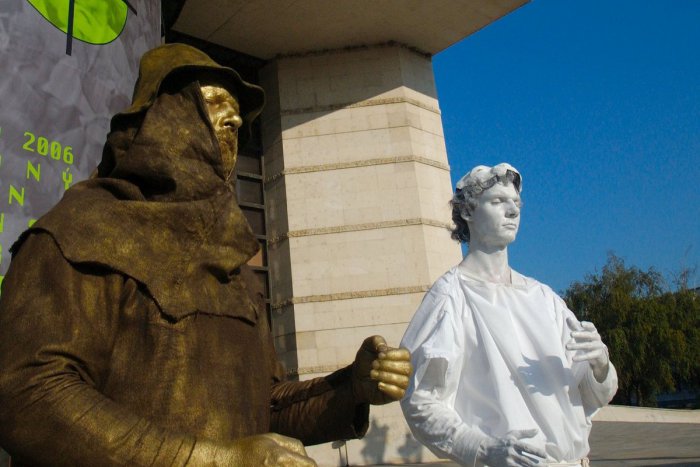 Ilustračný obrázok k článku Živé sochy v Spišskej: Prinášame vám kompletný program neobvyklého festivalu