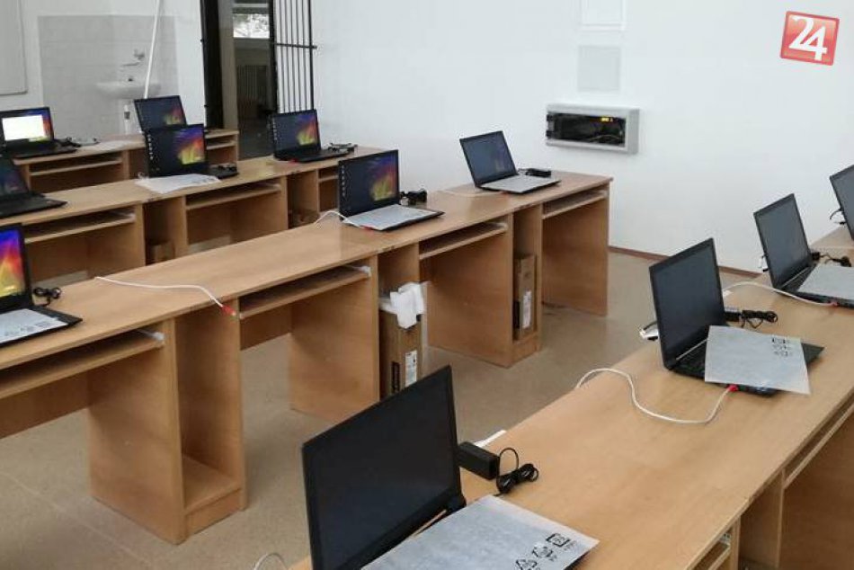 Ilustračný obrázok k článku Modernizácia na škole v Šulekove: Žiakov tam po prázdninách čaká nová učebňa, FOTO