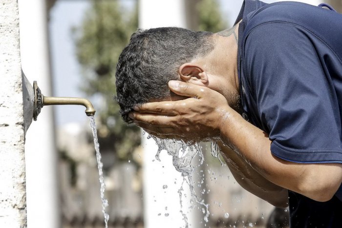 Ilustračný obrázok k článku Vyťahujte slnečníky: Víkend bude horúci, búrky už len ojedinele