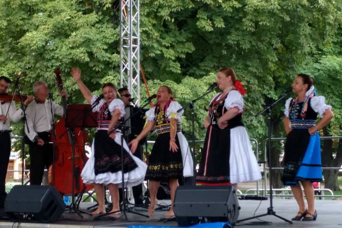 Ilustračný obrázok k článku Svojimi vystúpeniami dostali už nejedného diváka: Predstavujeme vám Východňarske šarkanice