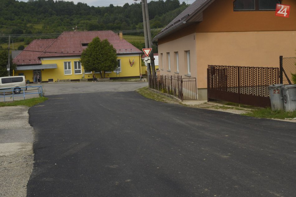 Ilustračný obrázok k článku V Považskej sa lete opravujú cesty: Kde presne a za koľko? FOTO
