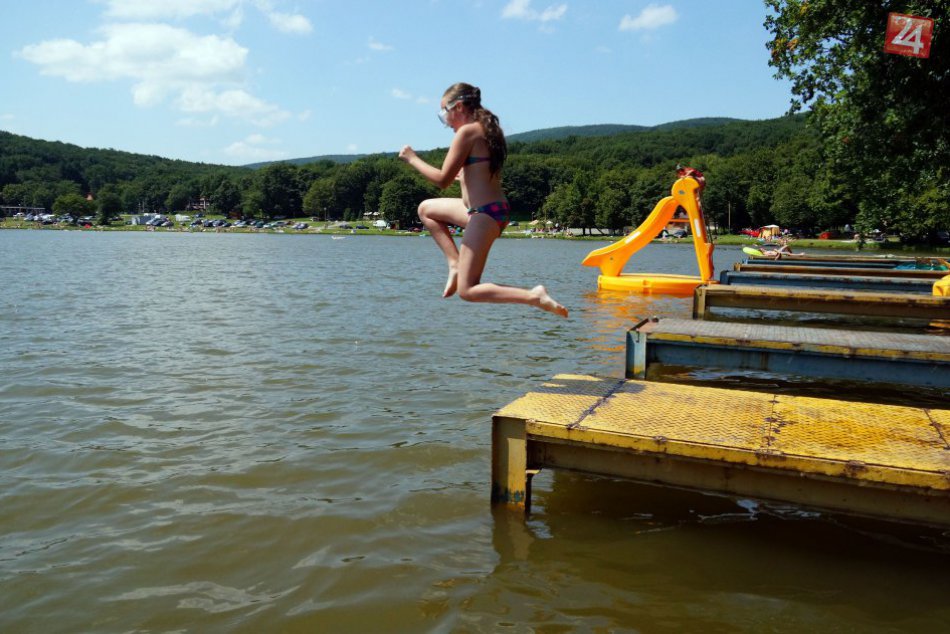 Ilustračný obrázok k článku RANNÁ ŠTVORKA: Pondelok bude lákať k vode, teploty presiahnu 30 stupňov