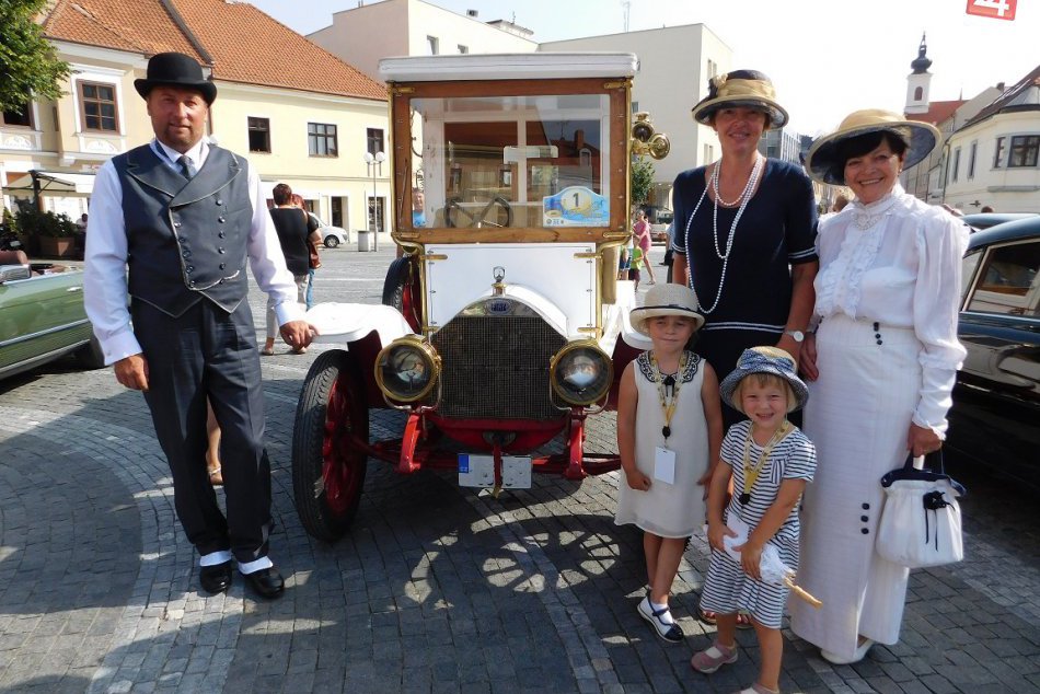 Ilustračný obrázok k článku Po Trnave a okolí budú jazdiť historické skvosty: Veterány sa predvedú v plnej kráse